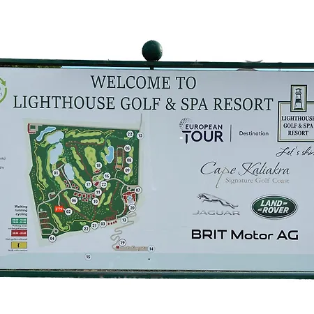 Lighthouse Golf & F79 Holiday home *